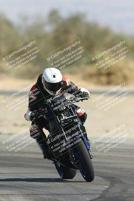 media/Oct-30-2025-Racers Edge (Thu) [[dabbdaf680]]/3-B Group/Session 2 Turn 2/